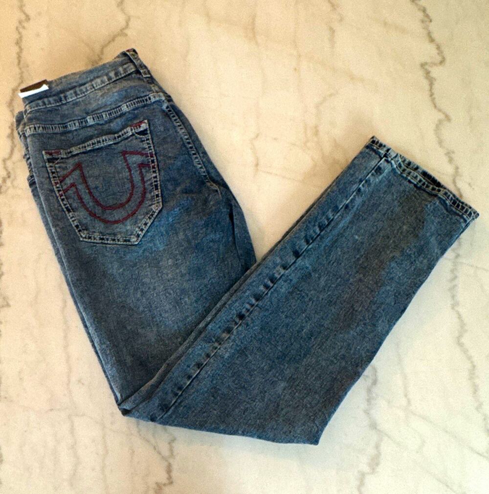 True Religion Men’s Blue Medium Wash Relaxed Straight Denim Jeans 34 NWT
